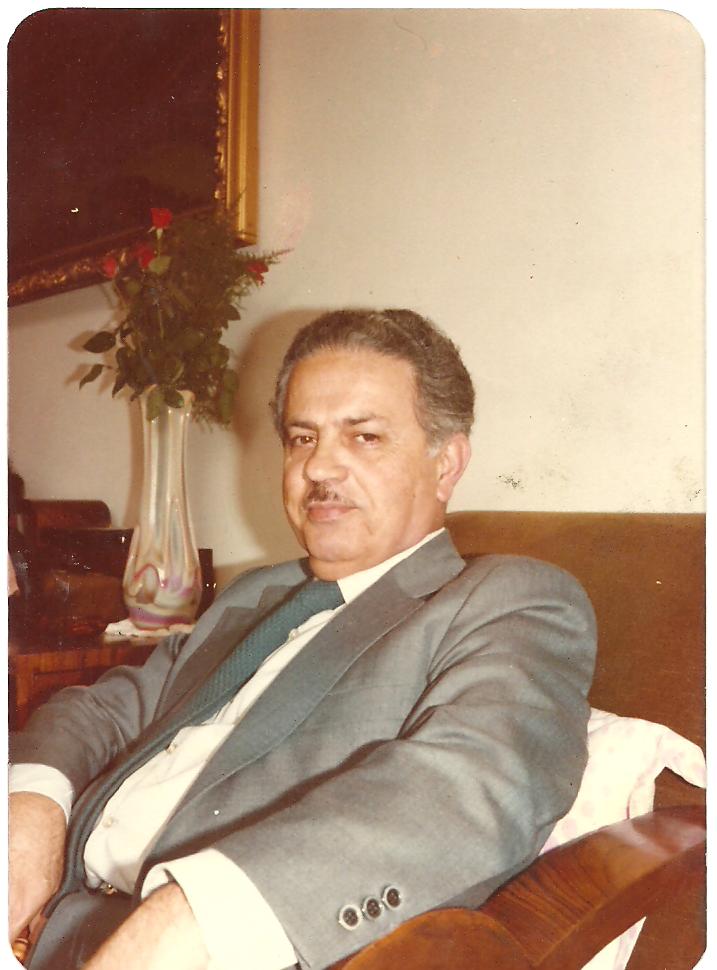 لماذا الحديث عن الأستاذ الحاج عبد العزيز بك أبي حيدر؟